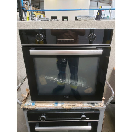 Four BEKO BBIE13301XFP-1