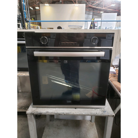 Four BEKO BBIE13301XFP-1